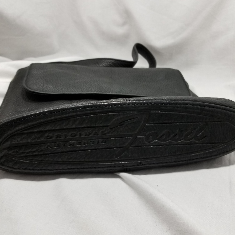 A9,718 Fossil Shoulder Bag Leather Black - Picture 4 of 5